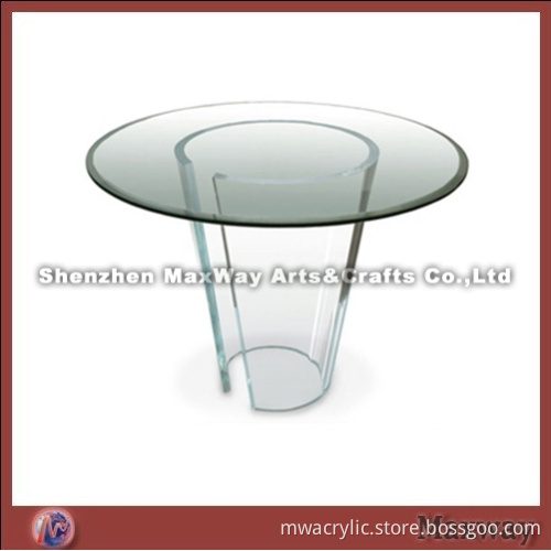 Simple clear acrylic/perspex umbrellashaped table and chairs